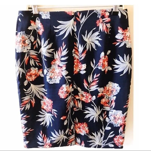 ANN TAYLOR FACTORY PENCIL FLOWERY SKIRT - Picture 2 of 4